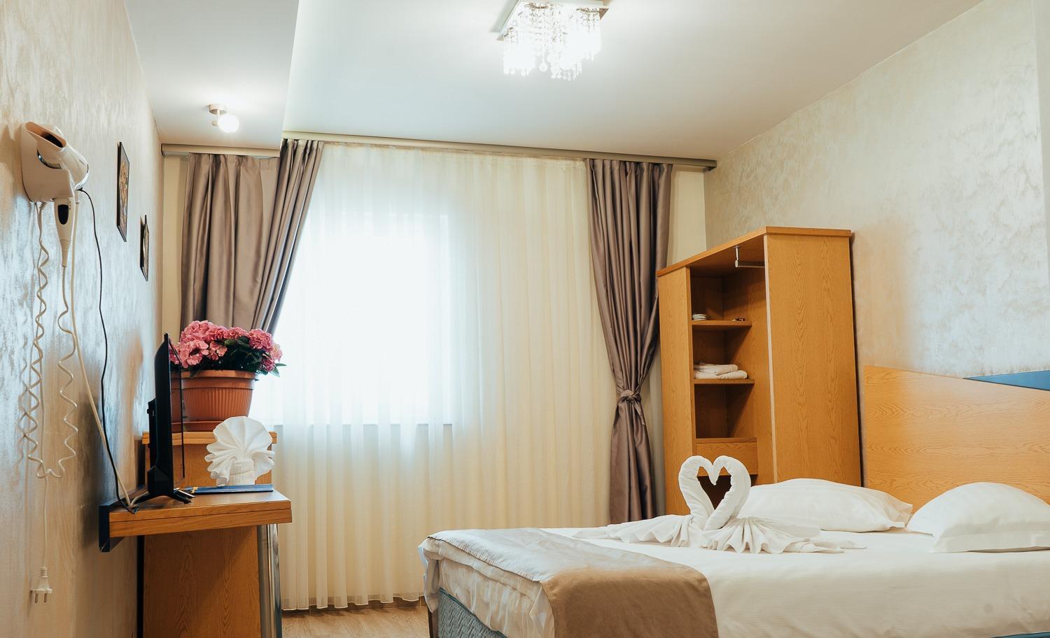 Iris Hotel Bors Eksteriør bilde