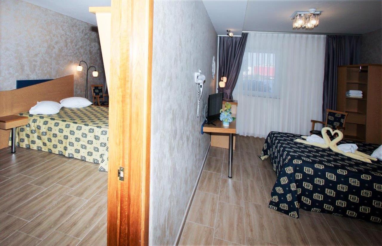 Iris Hotel Bors Eksteriør bilde